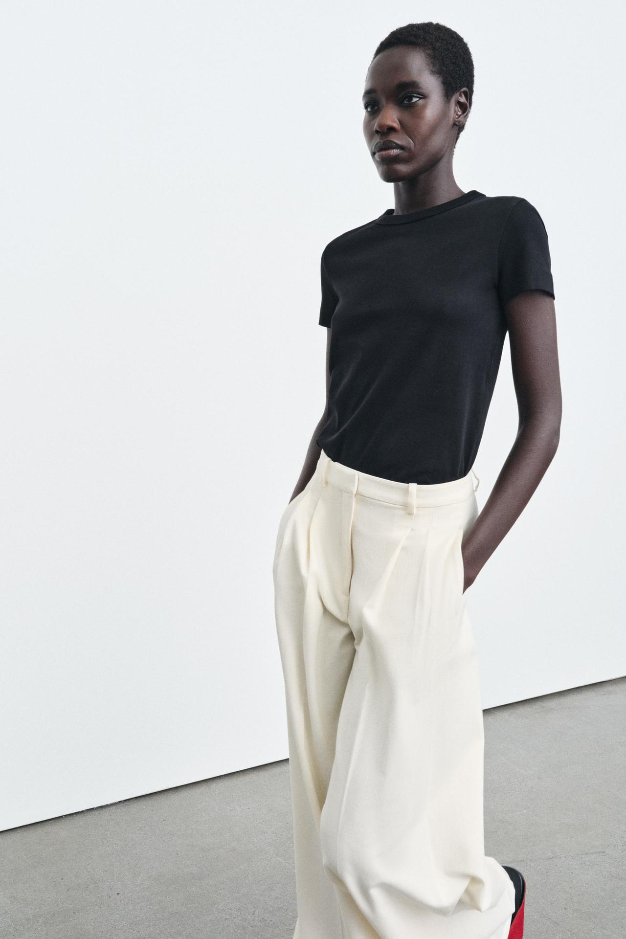 SHORT SLEEVE INTERLOCK T-SHIRT — Black
