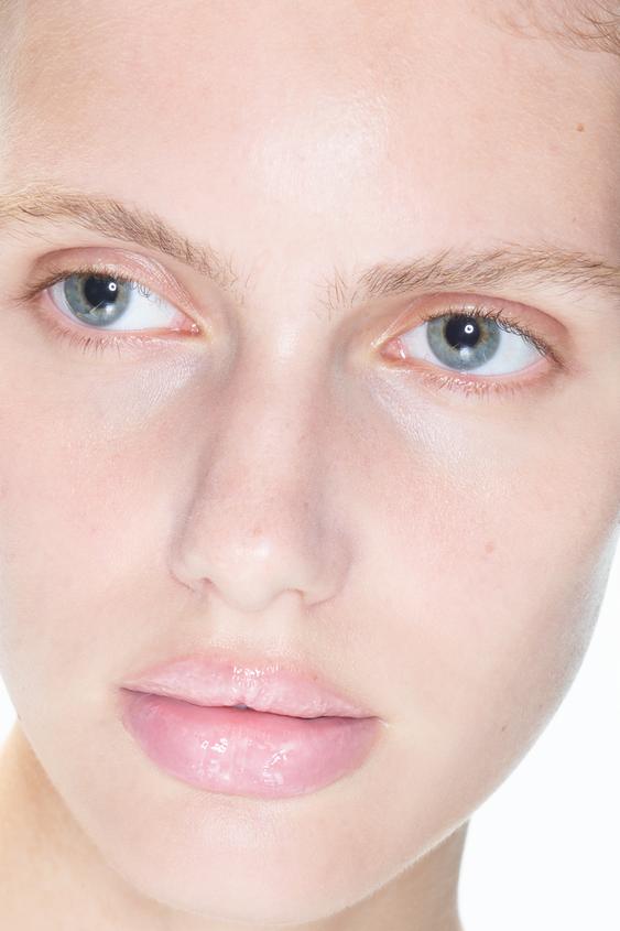 SPF30 COLOURED LIP BALM Marshmallow ZARA Singapore