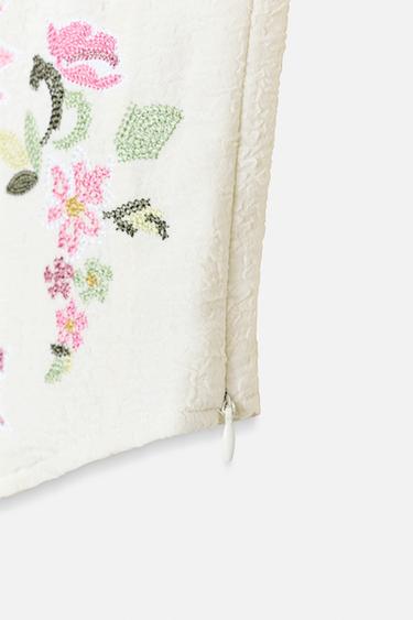 TOP TEXTURÉ BRODÉ STYLE CORSET - Écru de Zara - Image 7