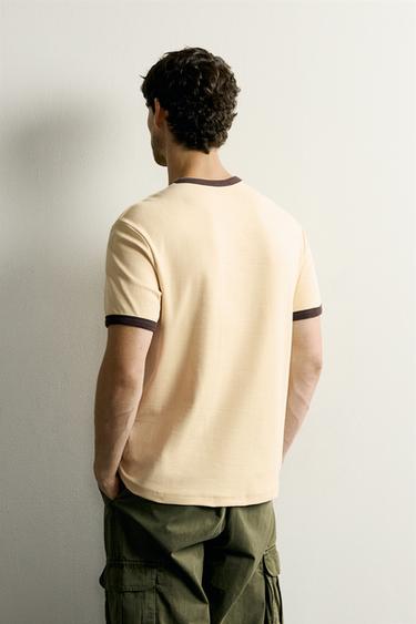 T-SHIRT BASIQUE CÔTELÉ EN CONTRASTE - Jaune de Zara - Image 2
