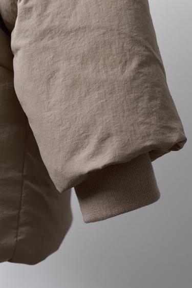 DOUDOUNE EN PLUME ET DUVET DÉPERLANTE AVEC CAPUCHE À EFFET FOURRURE AMOVIBLE - Beige de Zara - Image 6