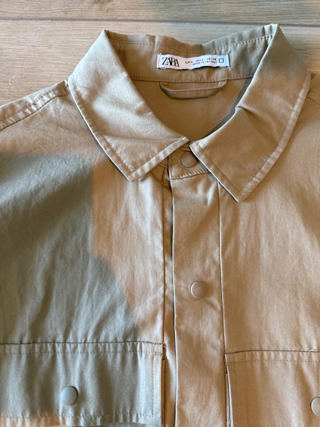LIGHTWEIGHT JACKET WITH POCKETS - Image 2