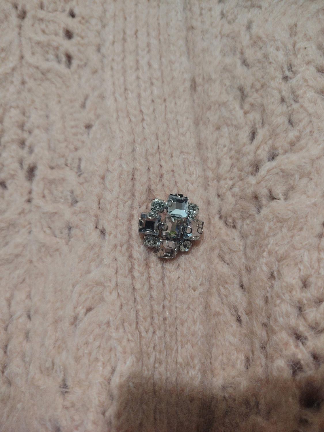 KNIT WAISTCOAT WITH BEJEWELLED BUTTON - Image 3