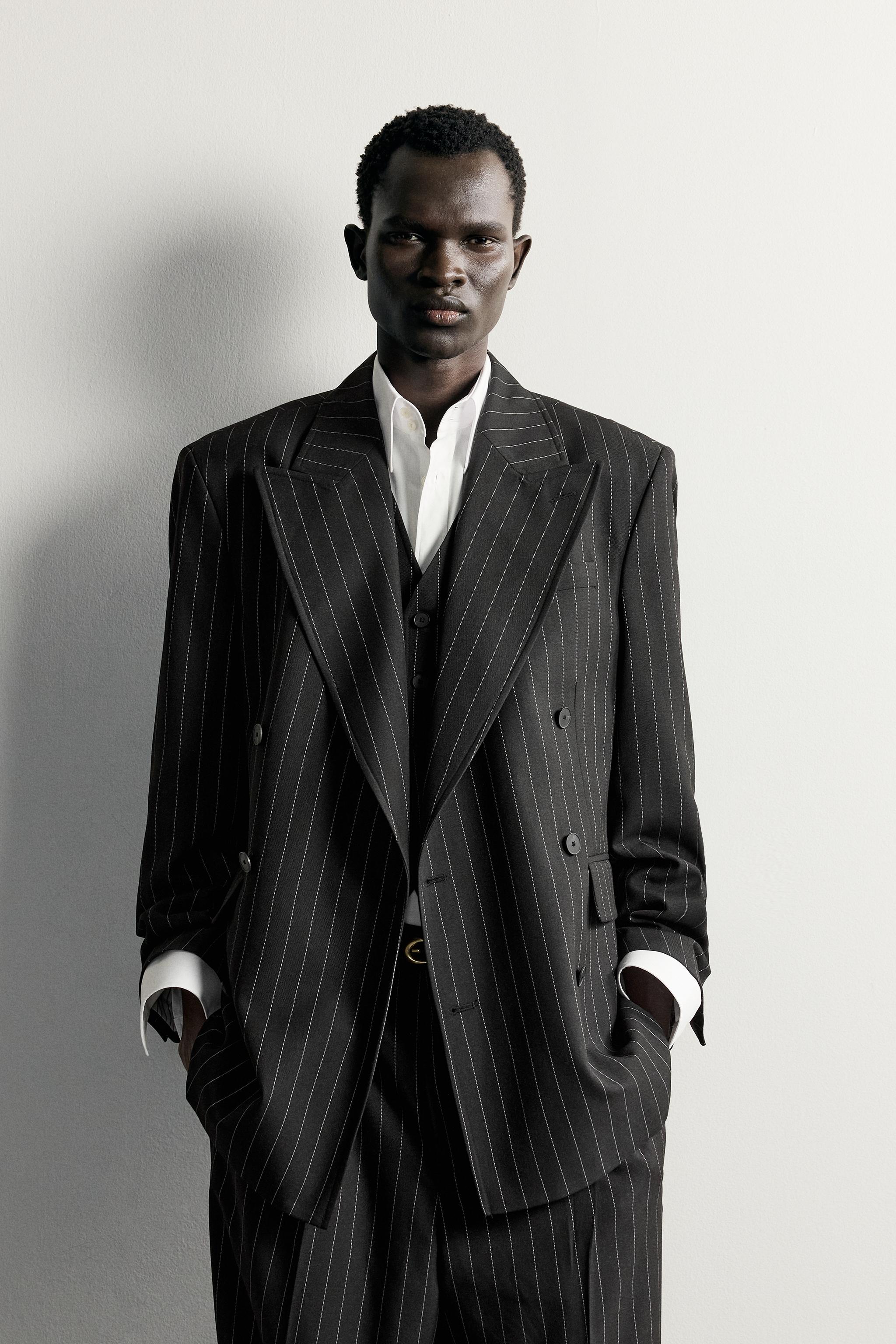 PINSTRIPE DOUBLE-BREASTED SUIT BLAZER