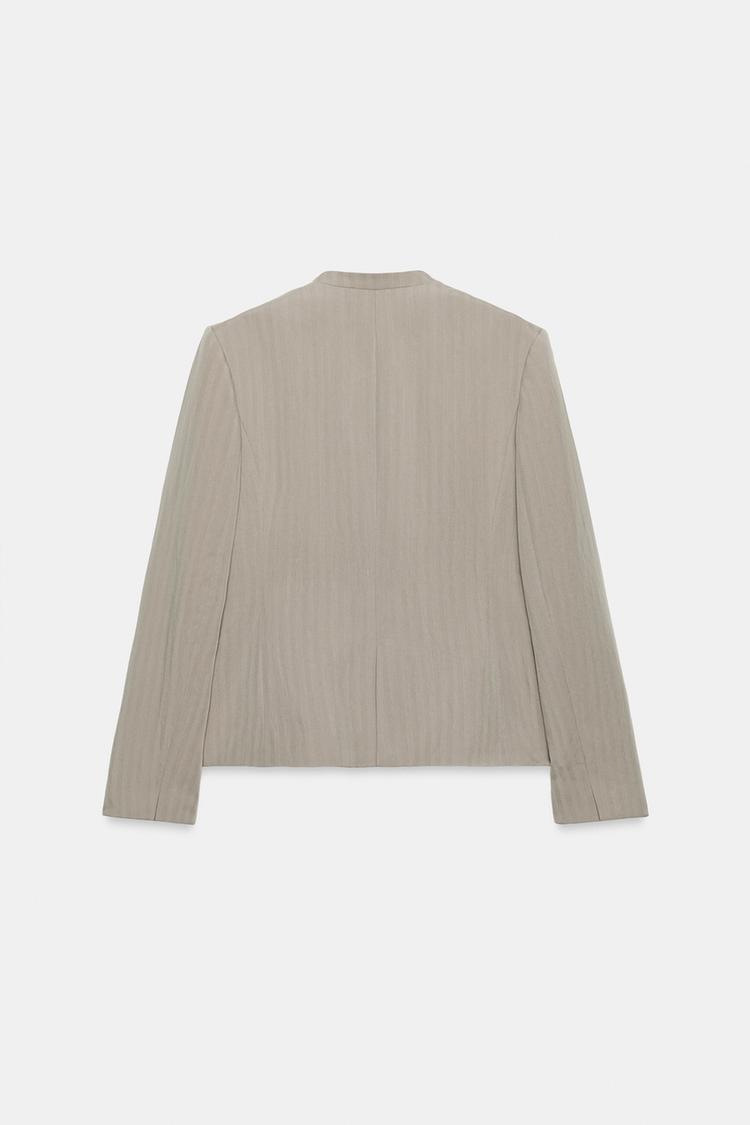 Blazer entallado sin cuello 6