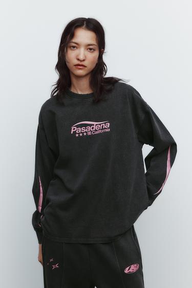 TRICOU CU EFECT PRESPĂLAT ŞI TEXT - Gri antracit de la Zara