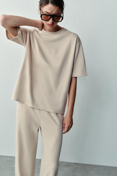 CAMISETA CUELLO REDONDO - Arena de Zara