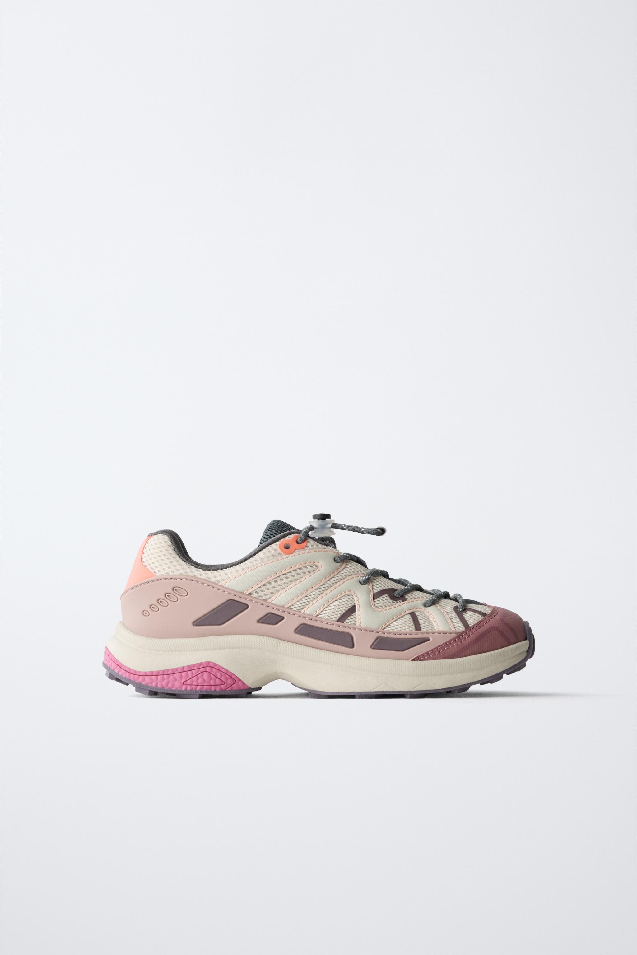 MOUNTAIN ATHLETIC SHOES