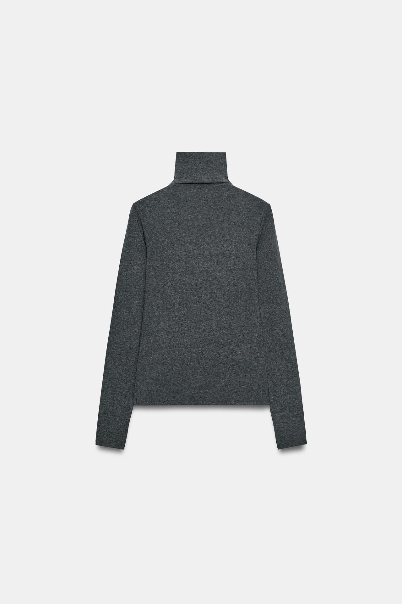 TURTLENECK T-SHIRT — 831