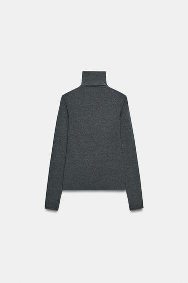 TURTLENECK T-SHIRT — 831 2
