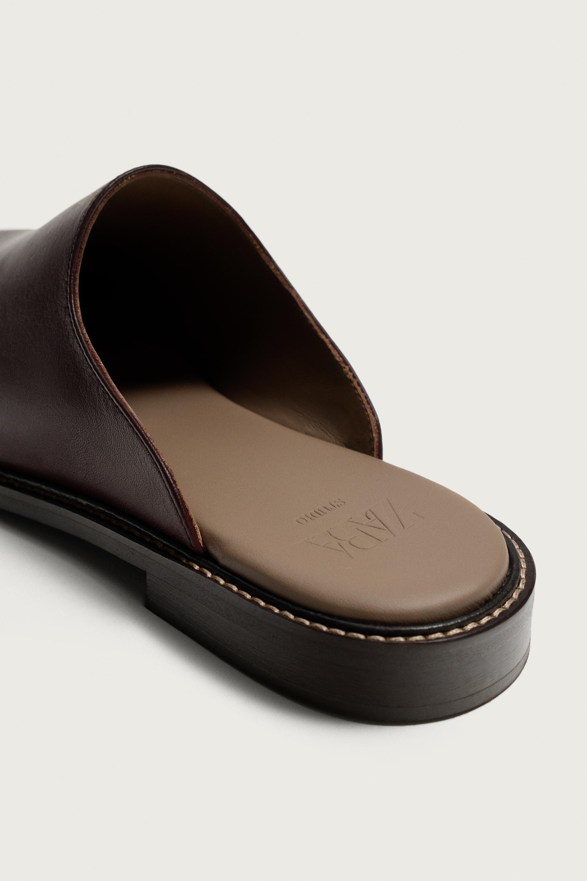 LEATHER CLOGS