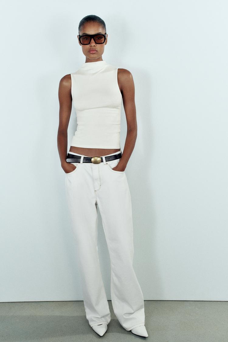 SLEEVELESS TOP