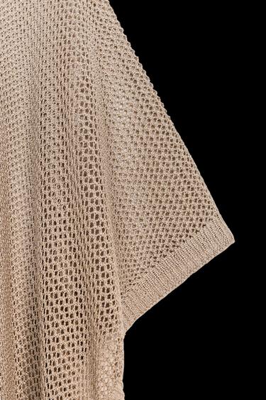 CAPE AUS STRICK MIT METALLIC-GARN - Gold von Zara