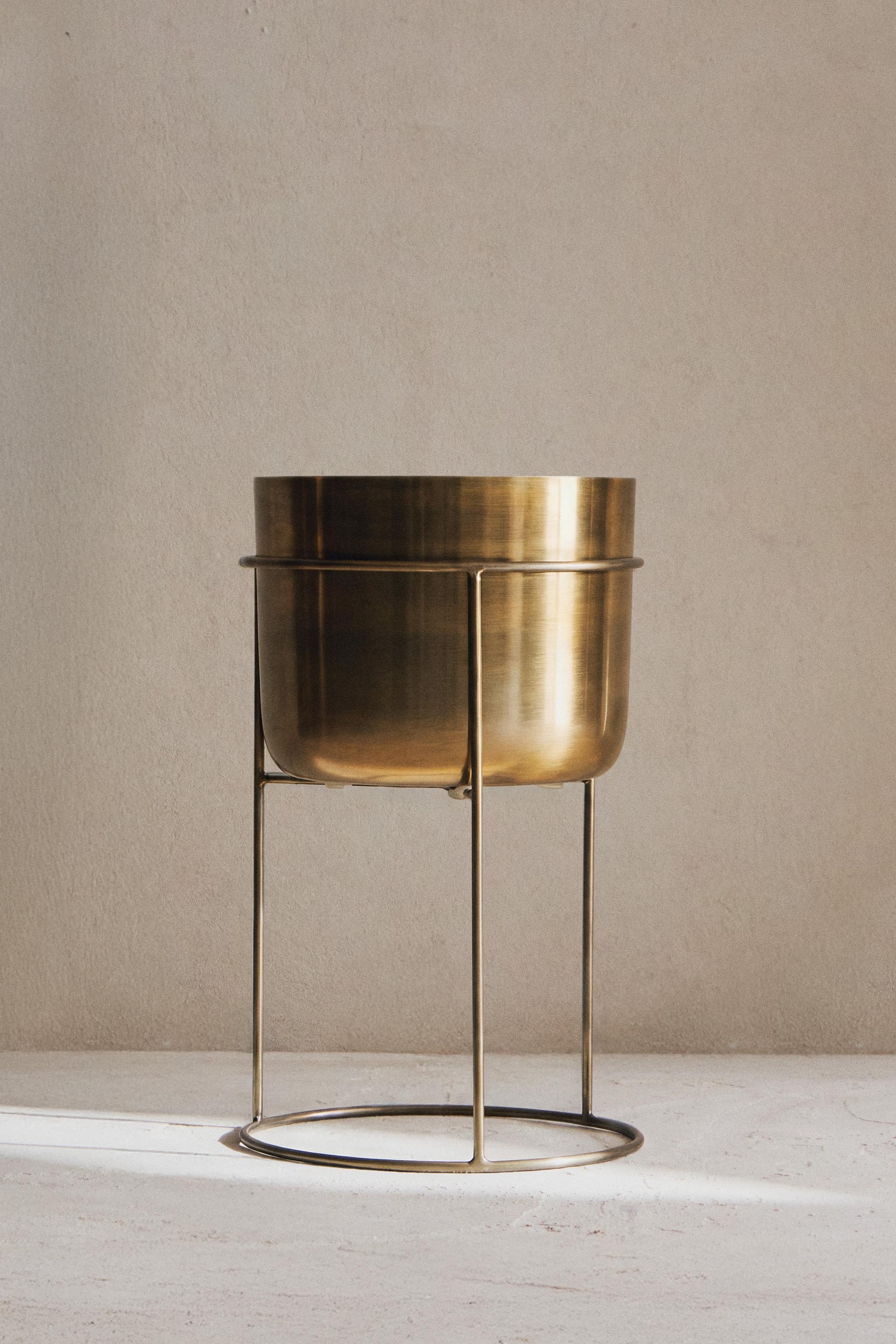 METAL FLOWERPOT — Golden
