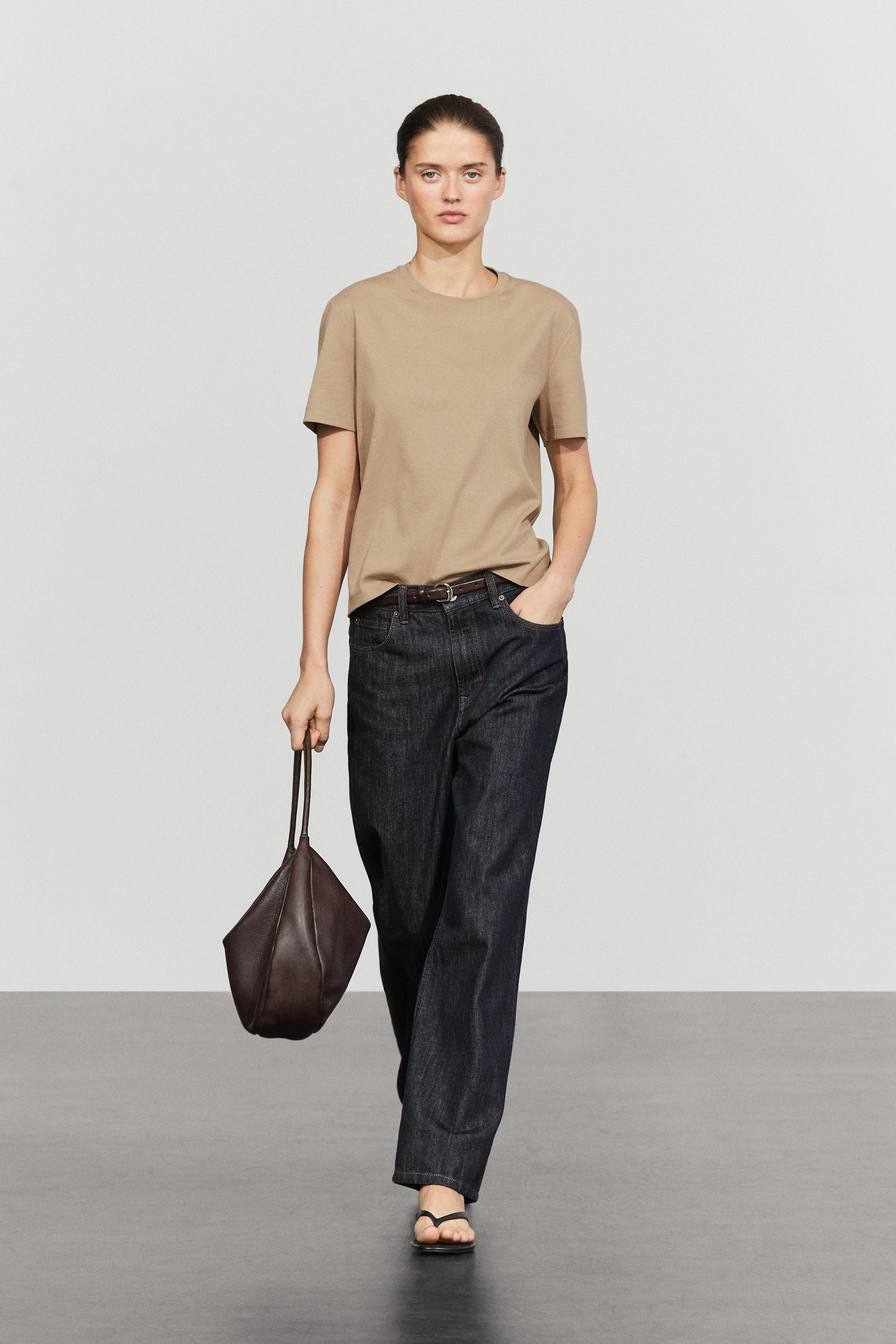 Regular fit short sleeve T-shirt. — Stone
