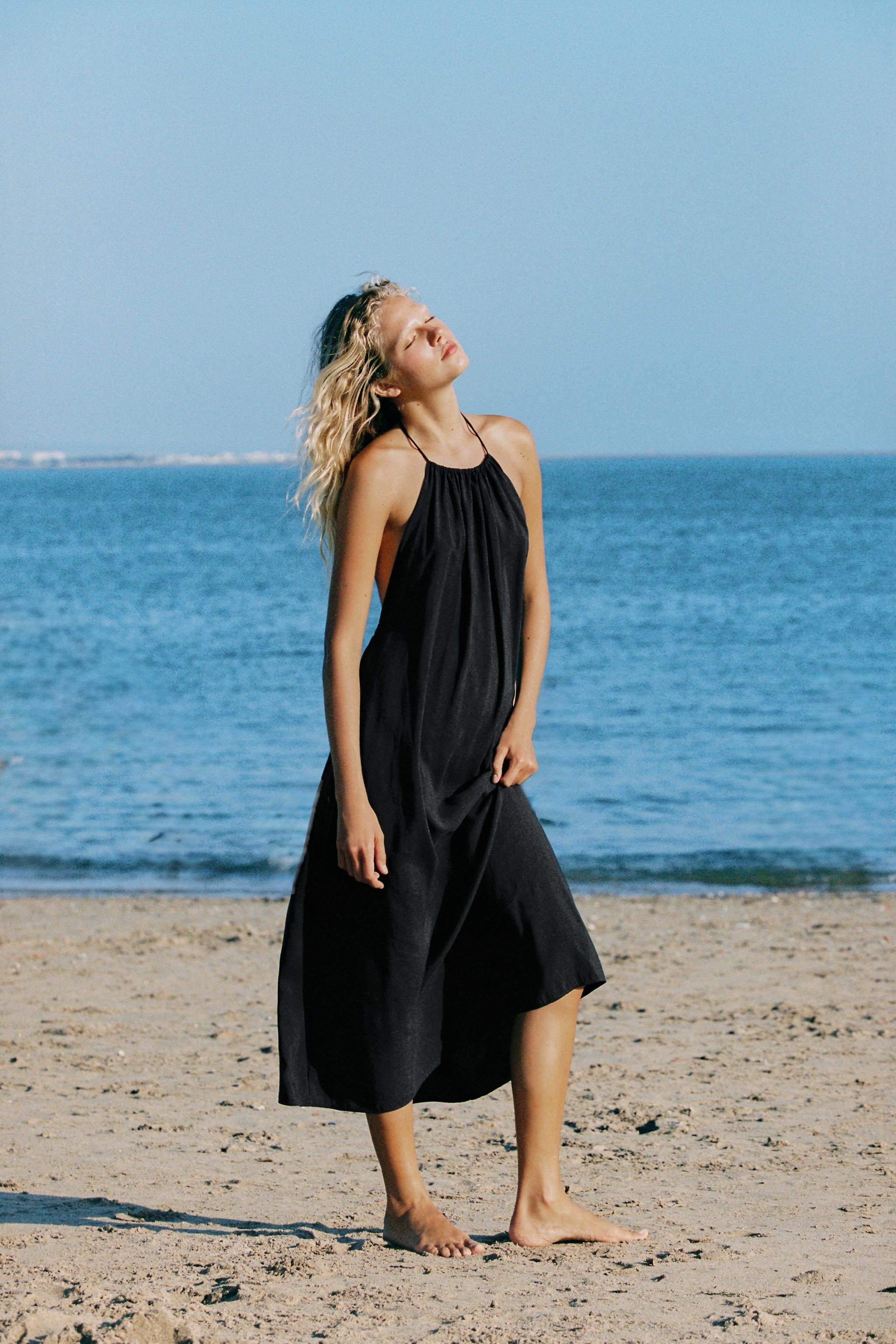 FLOWING HALTER DRESS