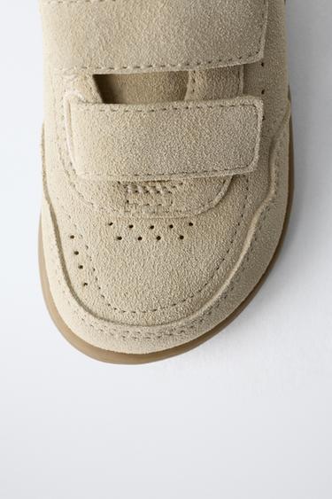 TENNIS EN CUIR À BRIDES BAREFOOT - Marron sable de Zara - Image 4