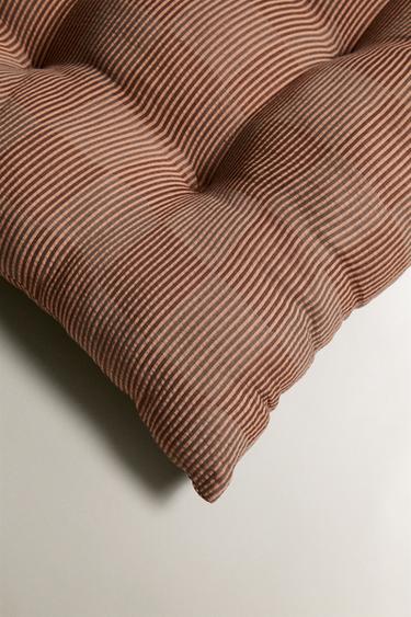 TOPSTITCHED COTTON FLOOR CUSHION - Brown by Zara - Image 2