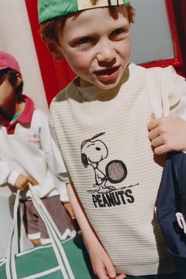 SNOOPY PEANUTS™ EMBROIDERED KNIT WAISTCOAT - Ecru by Zara