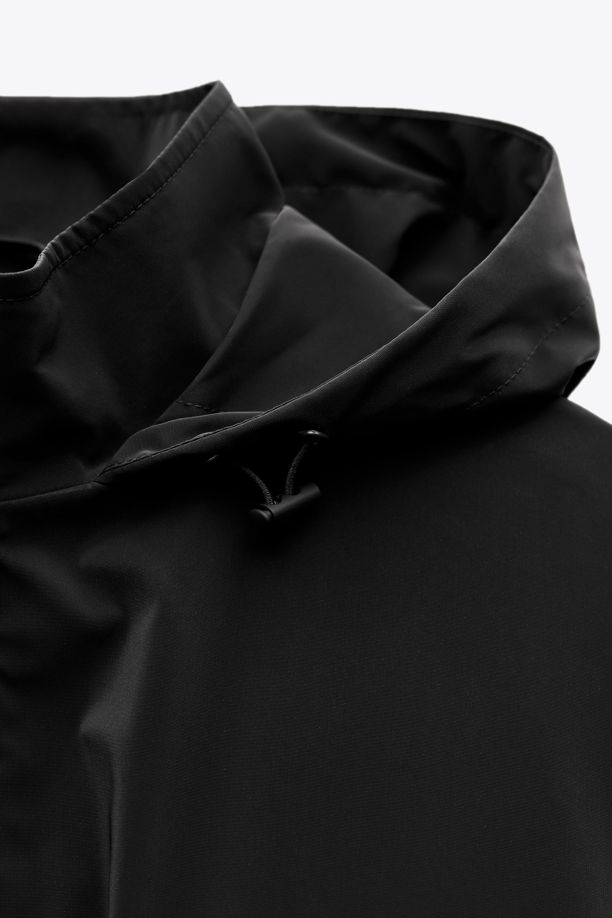 ラバーフィニッシュ フーデッドジャケット - ブラック | ZARA