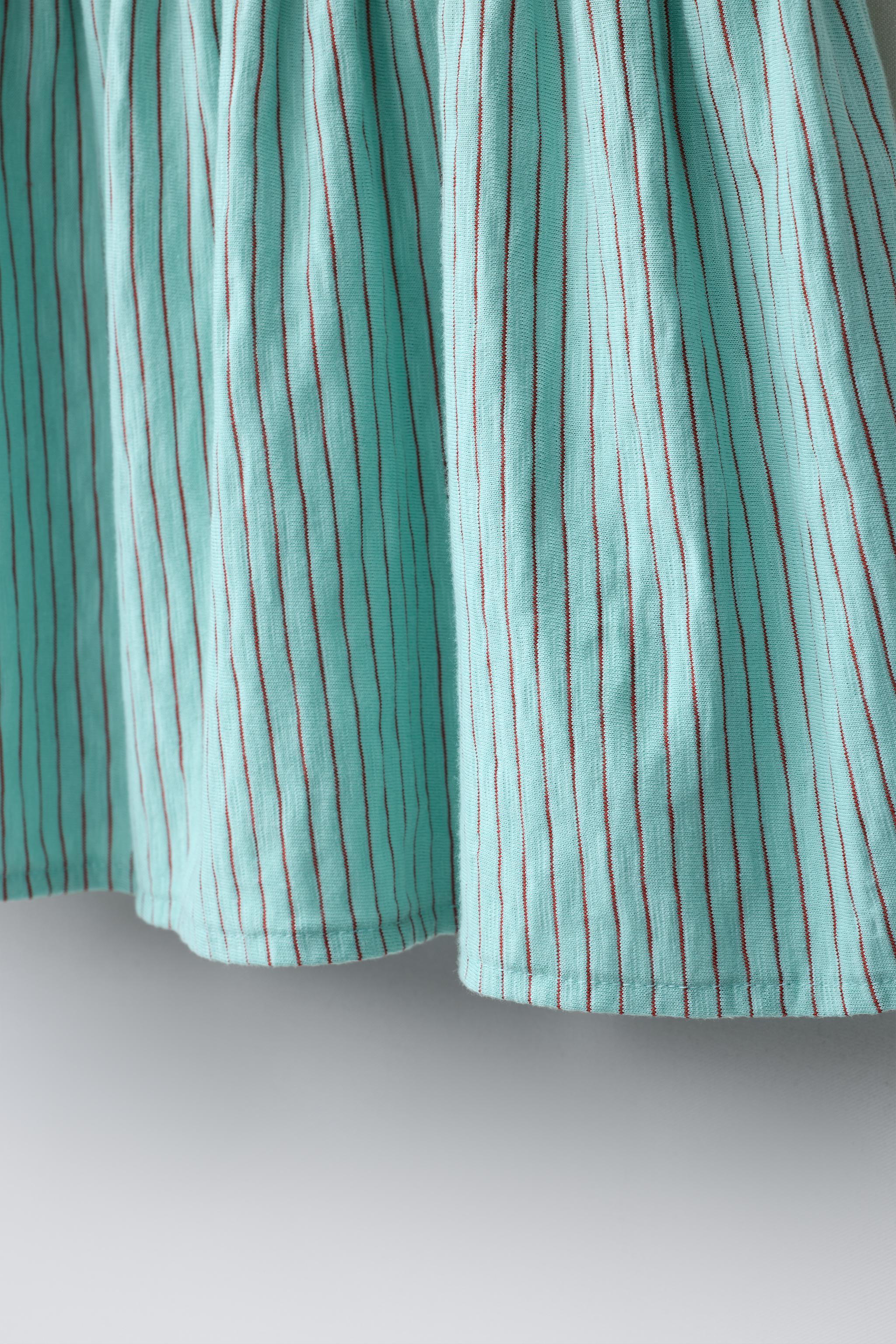 ROBE IMPRIMÉE À RAYURES