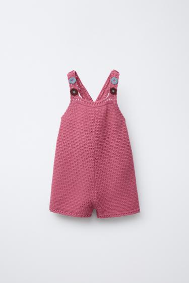 FLORAL CROCHET KNIT SHORT DUNGAREES - Pink by Zara
