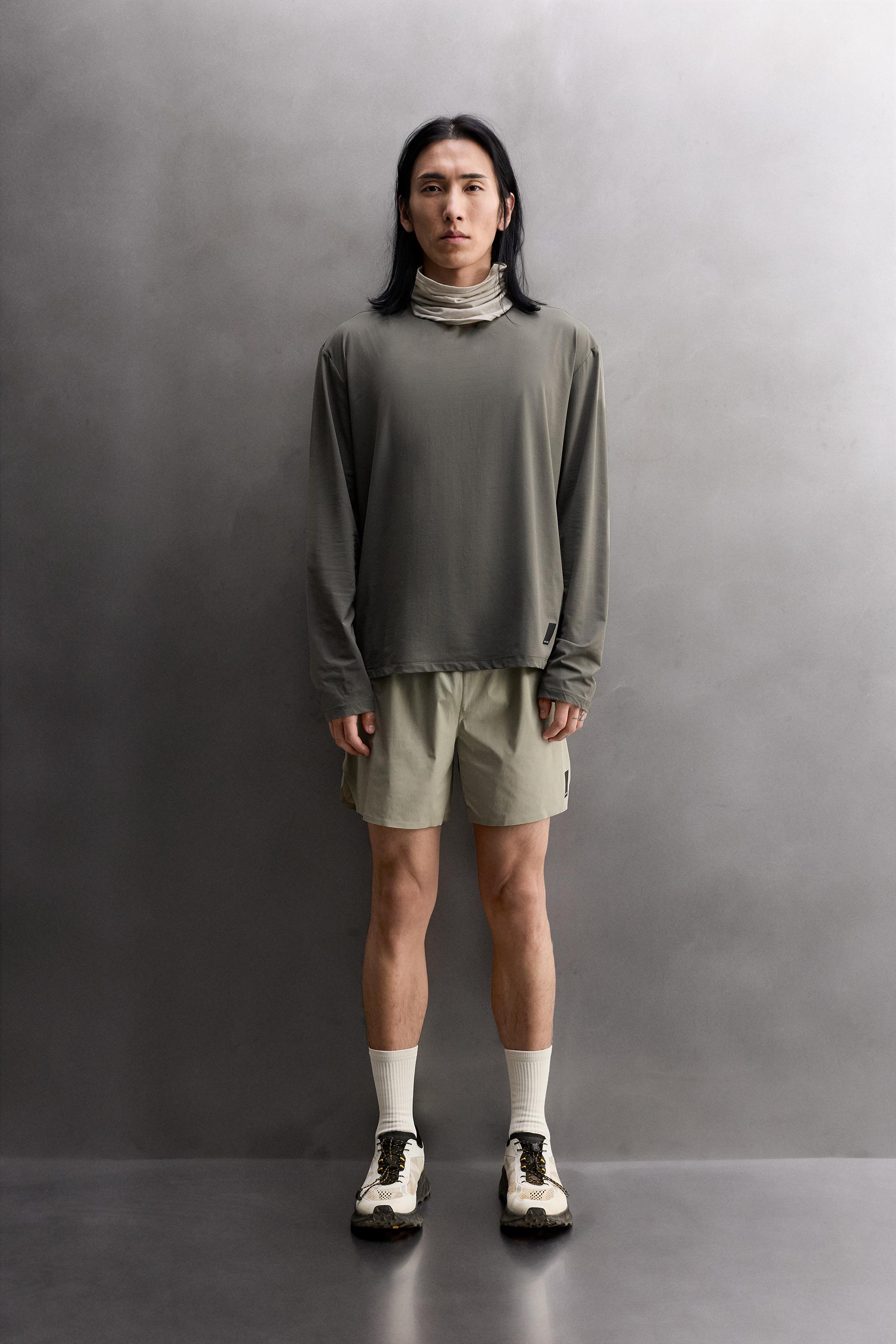 GRAPHIC LONG SLEEVE RUNNING TECHNICAL T-SHIRT - Mid-gray | ZARA Canada