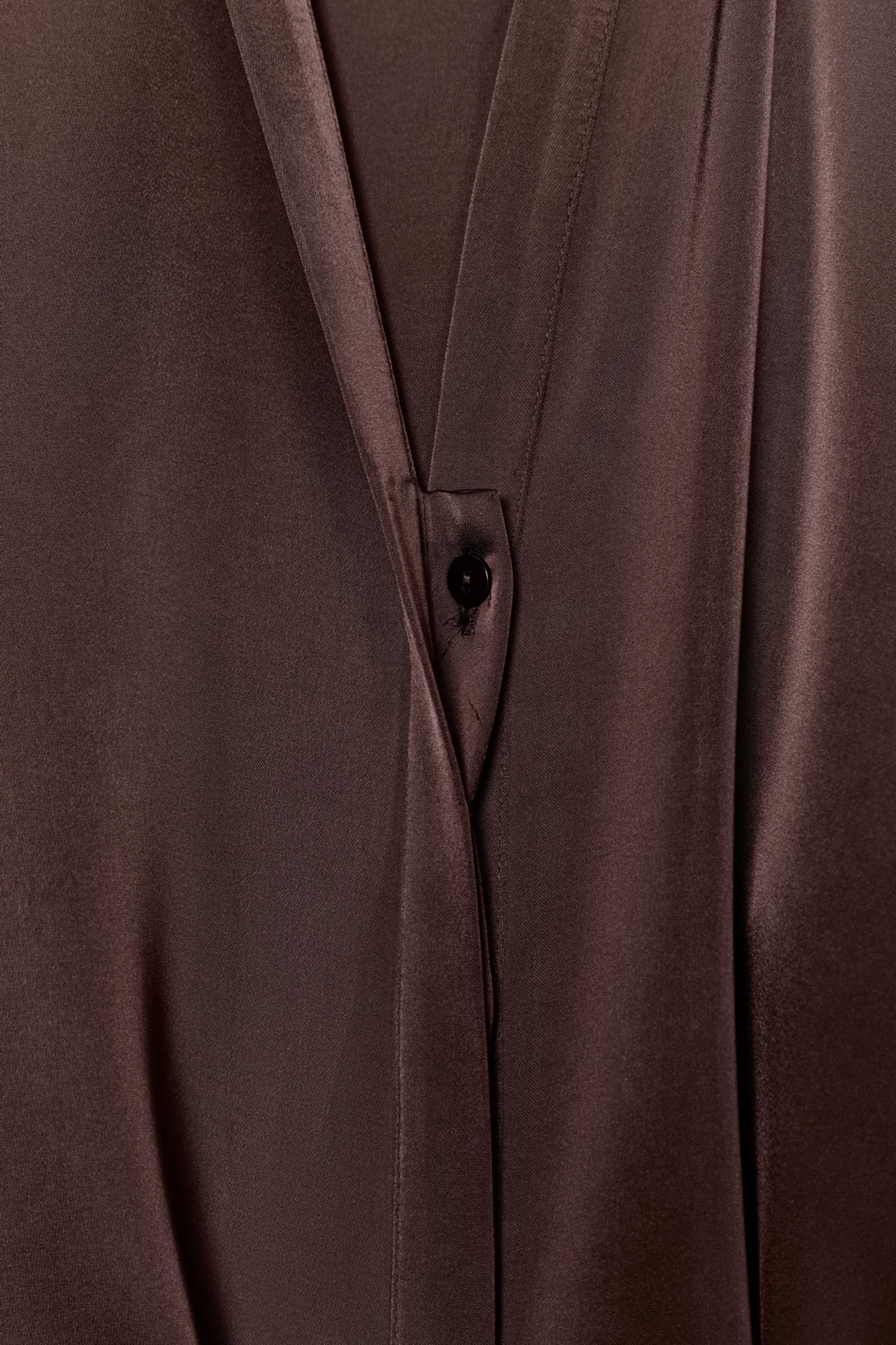 BELTED SATIN EFFECT BLOUSE