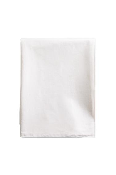 مفرش مائدة قطن مغلف بالراتنج بدرزة الأوفرلوك - خَام الخاص بـ Zara