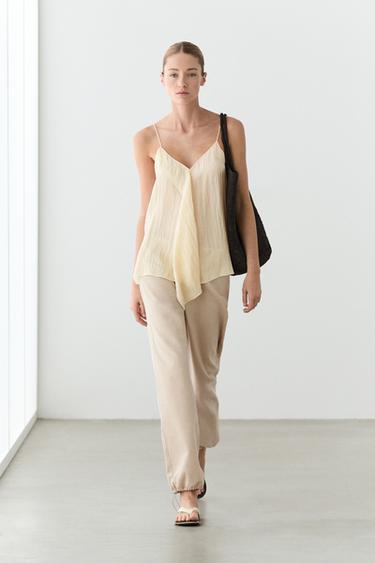 Top tirantes detalle volante - Crudo de Zara - Imagen 0