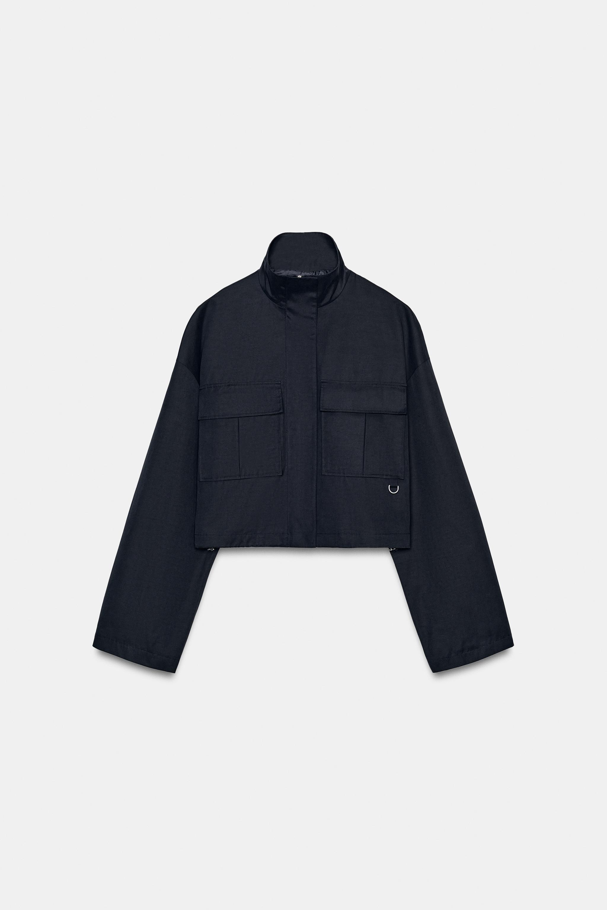 VESTE COURTE À COL MONTANT