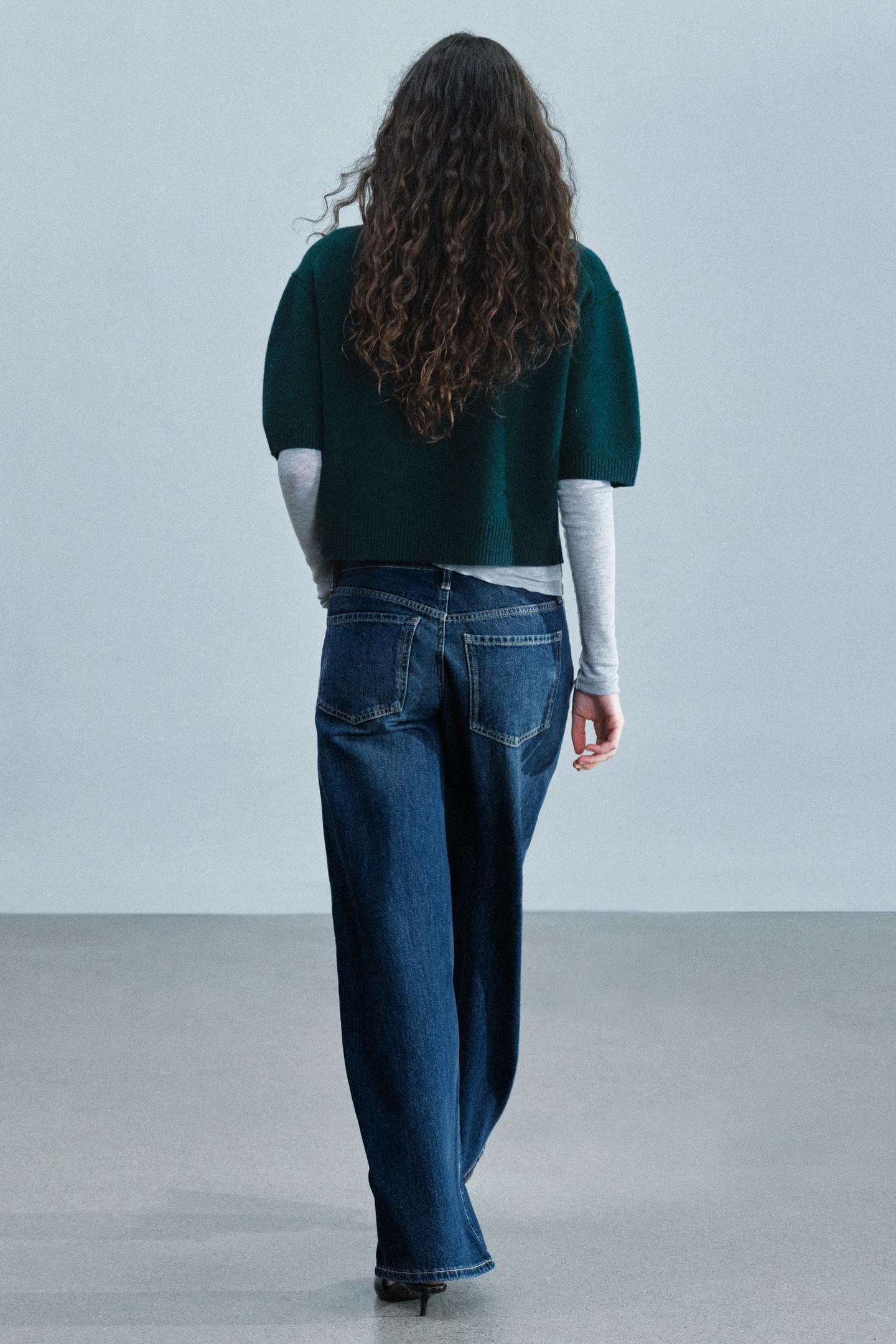 Женский свитер Zara 100% Wool Short-Sleeve Volume Jumper, цвет: Тёмный зелёный — фото 4