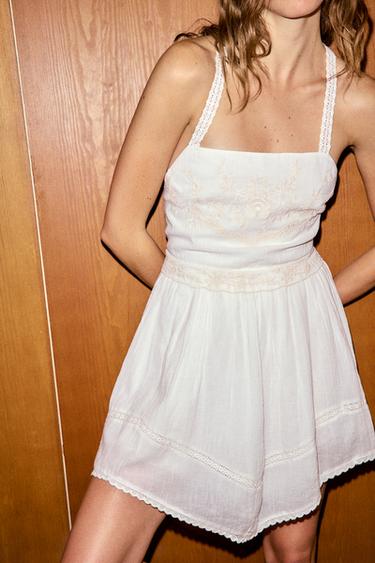 ROBE COURTE EN GAZE BRODÉE - Blanc de Zara - Image 1