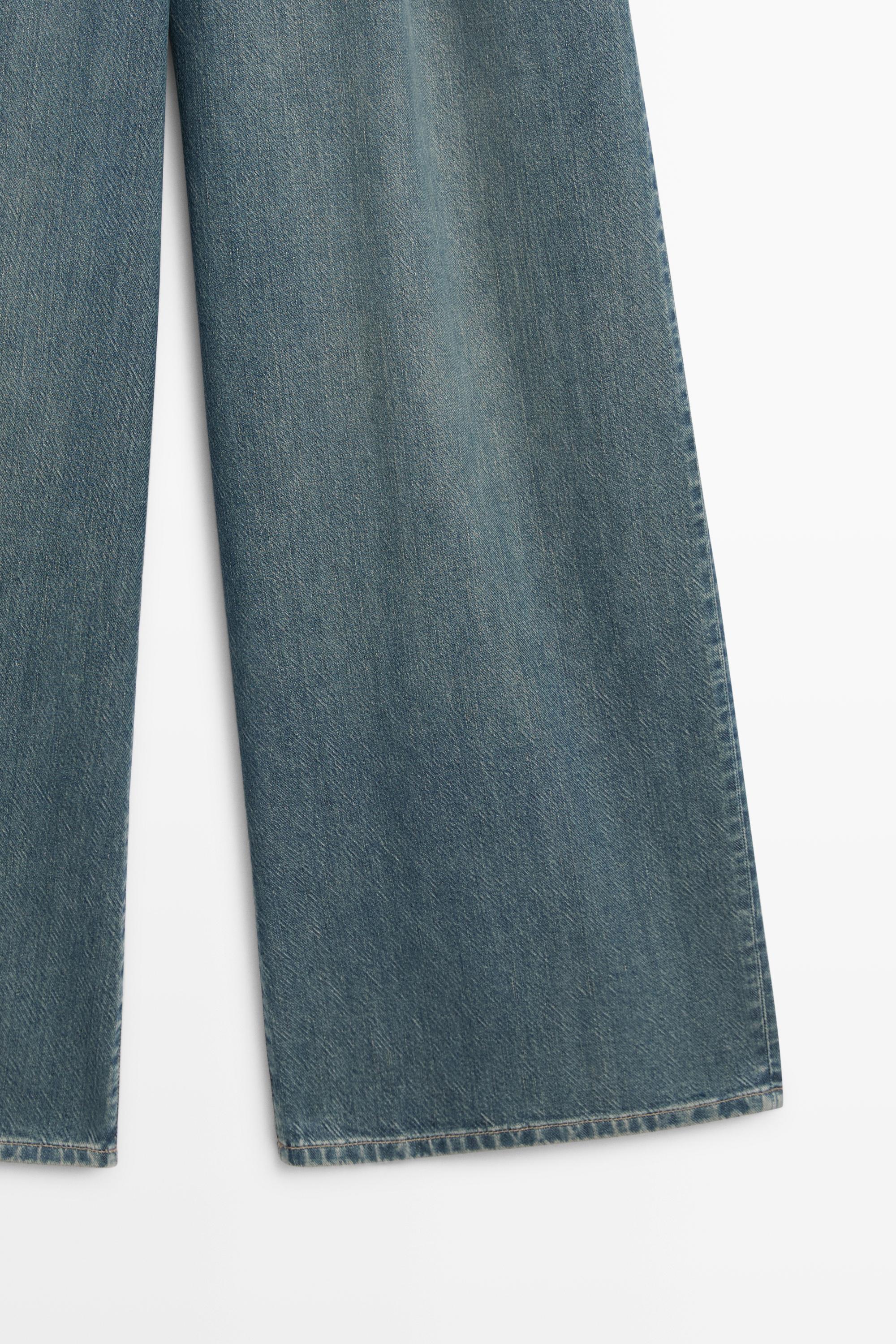 Wide-leg high-waist jeans