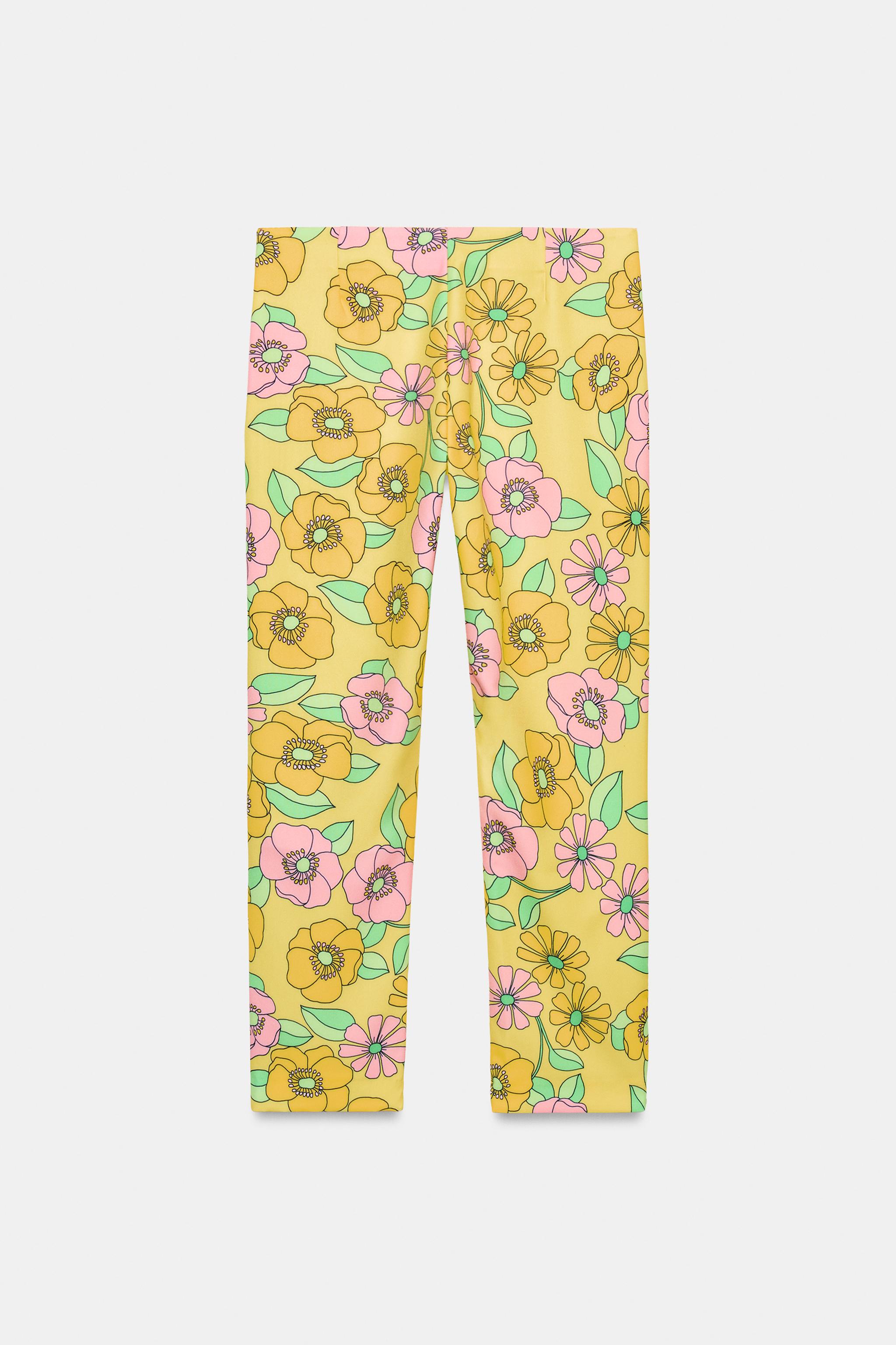 FLORAL CAPRI PANTS