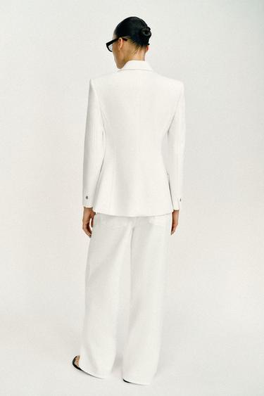 VESTE AJUSTÉE À ÉPAULETTES - Blanc cassé de Zara - Image 4