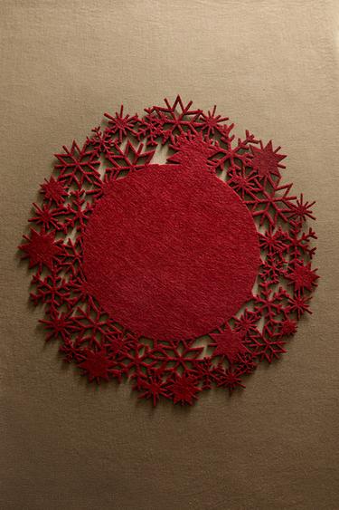 CHRISTMAS SNOWFLAKE FELT PLACEMAT - Red by Zara - Image 4