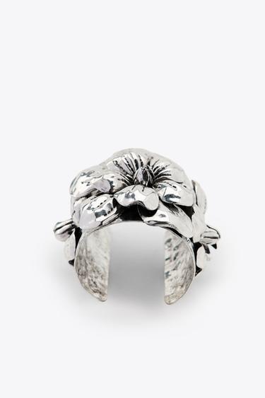 FLOWER BANGLE BRACELET - Silver by Zara - Image 2