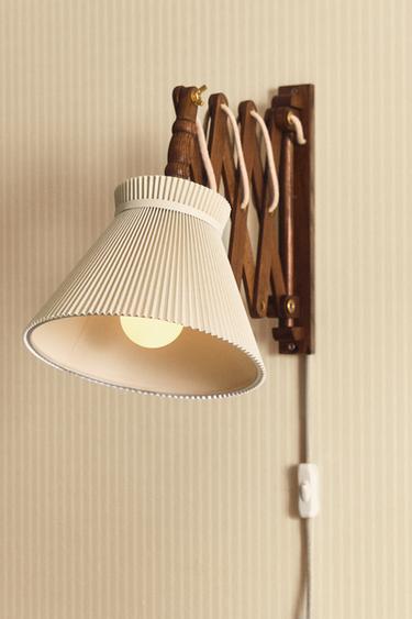 LAMPE | WANDLEUCHTE HOLZ - Braun von Zara
