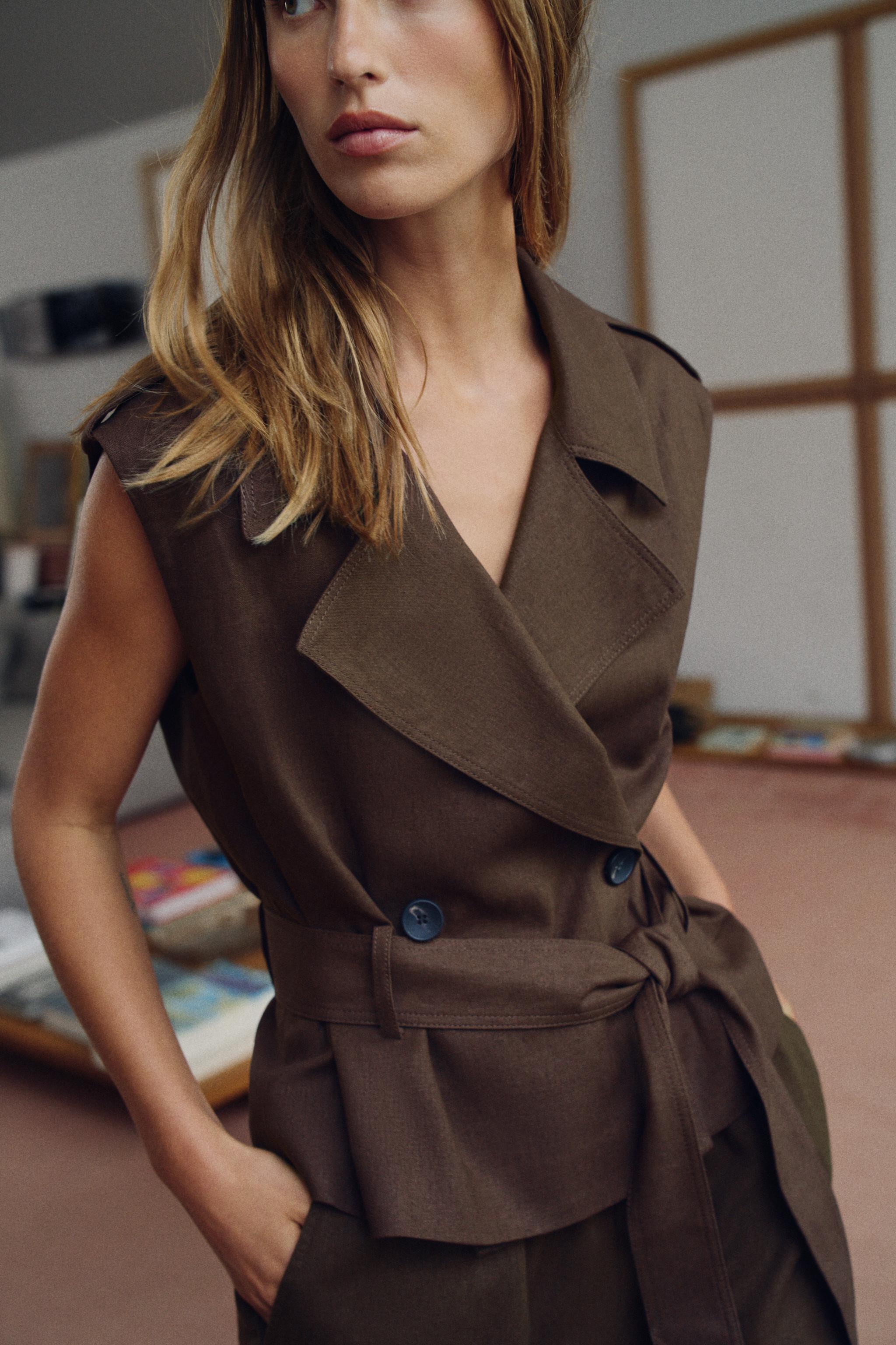 BELTED DOUBLE-BREASTED LINEN VEST