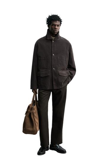 ВЕЛЬВЕТОВАЯ КУРТКА С КАРМАНАМИ — ТЕМНО-КОРИЧНЕВЫЙ от Zara