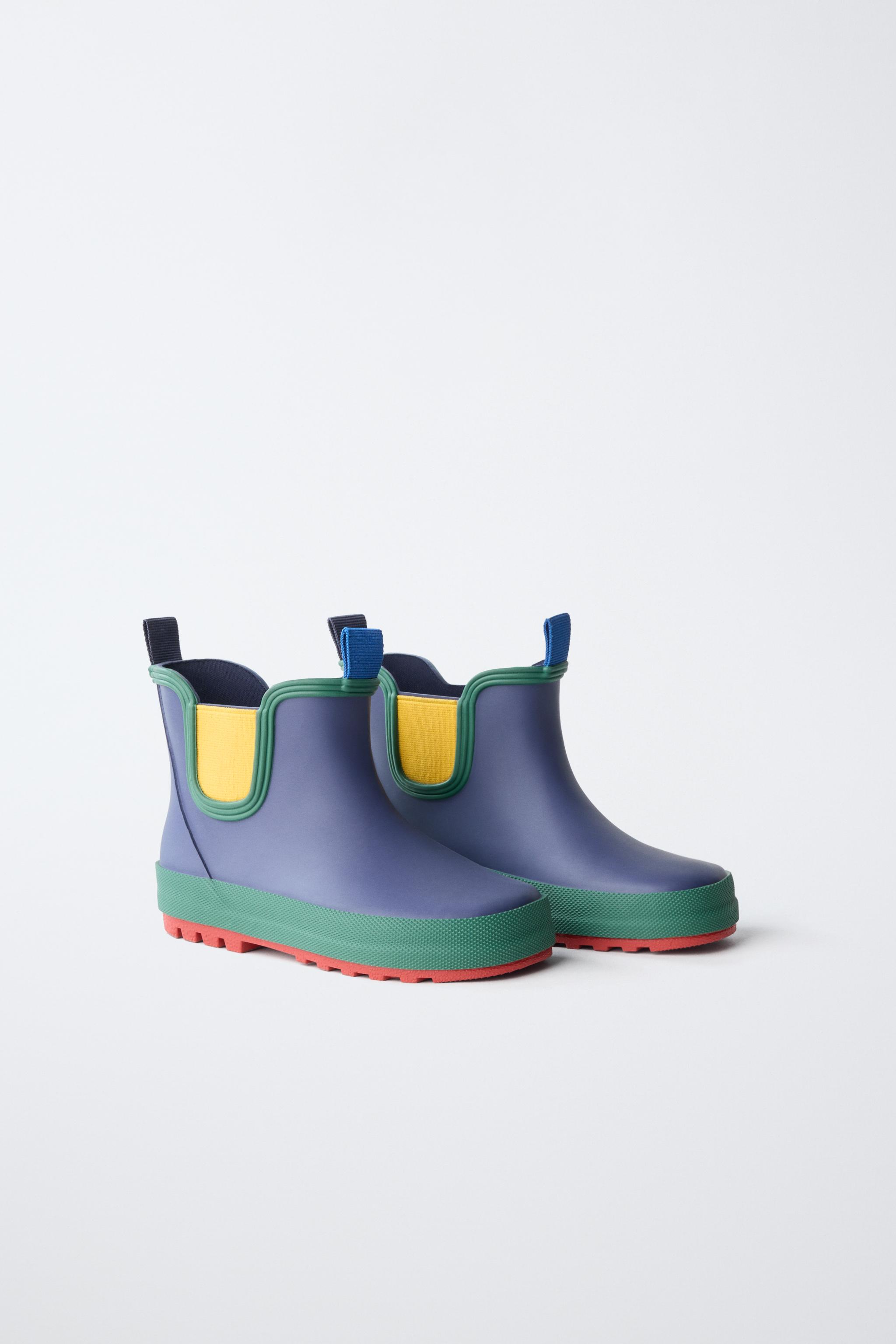 CONTRAST COLOR RAIN BOOTS — Multi-color