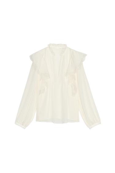 LACE RUFFLE BLOUSE