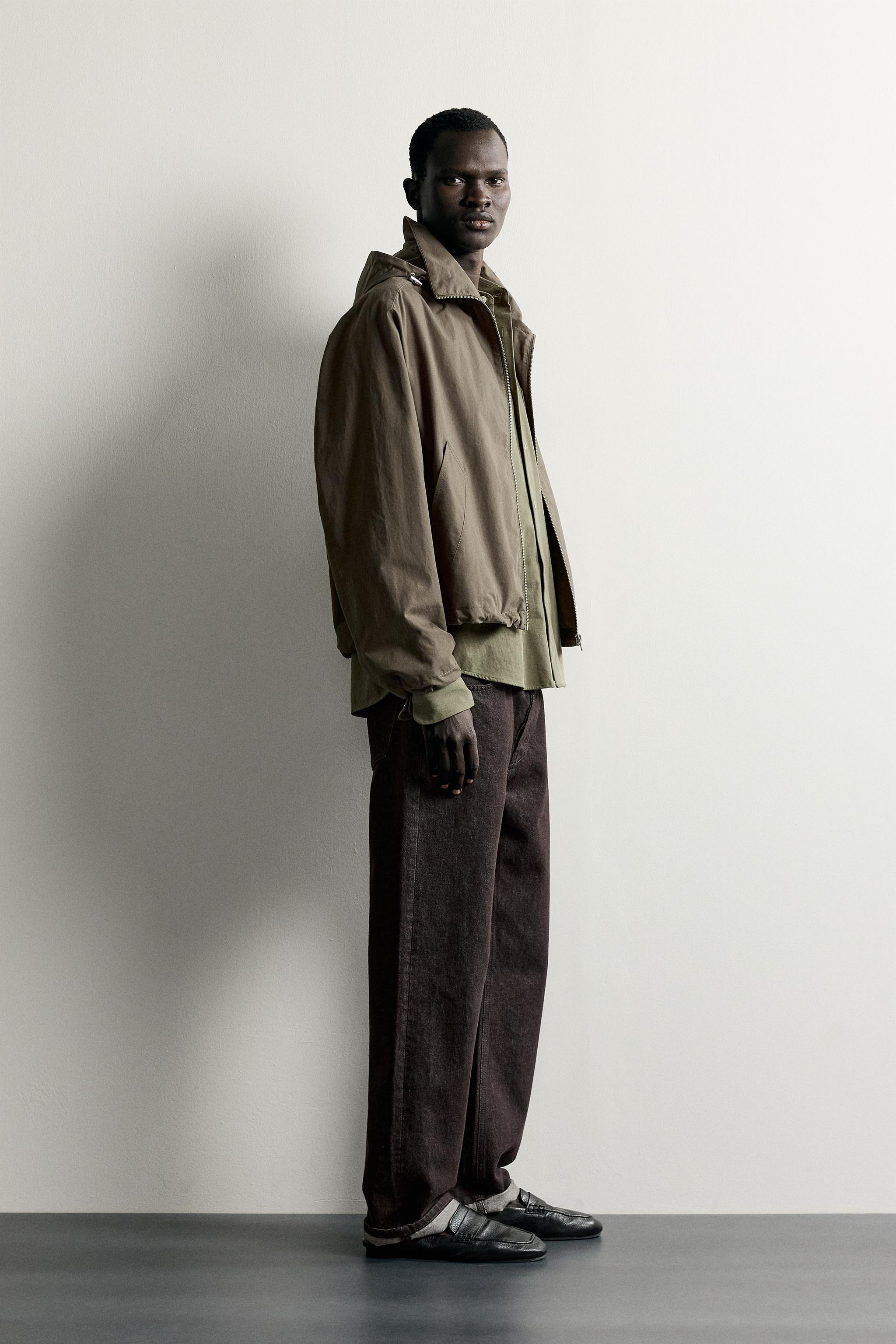 BLOUSON TECHNIQUE CROPPED FIT À CAPUCHE