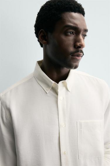 CAMISA FLUIDA ESTRUCTURA - Blanco de Zara