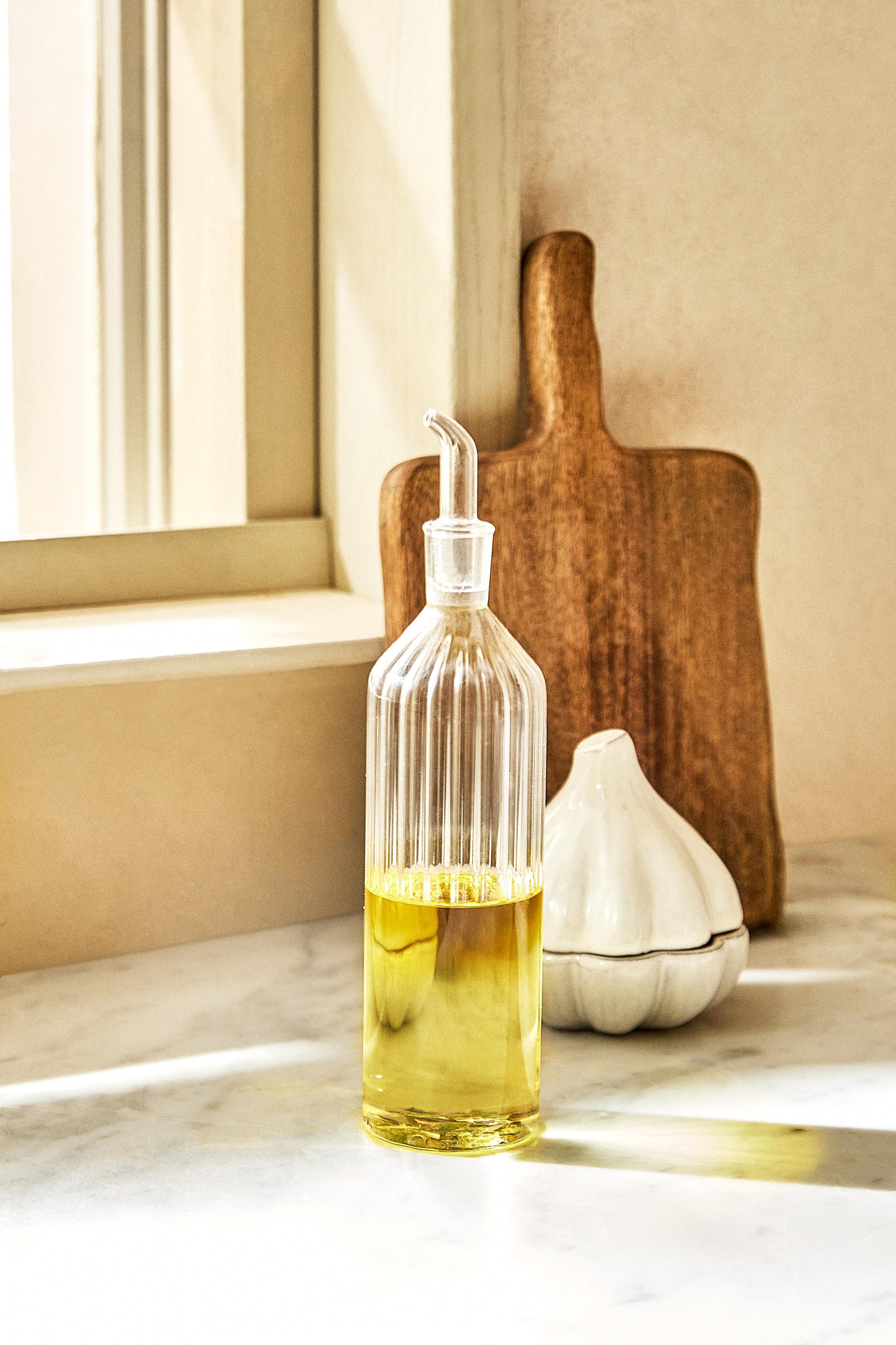 ラウンド ボロシリケイトガラス オイルボトル - 990 | ZARA