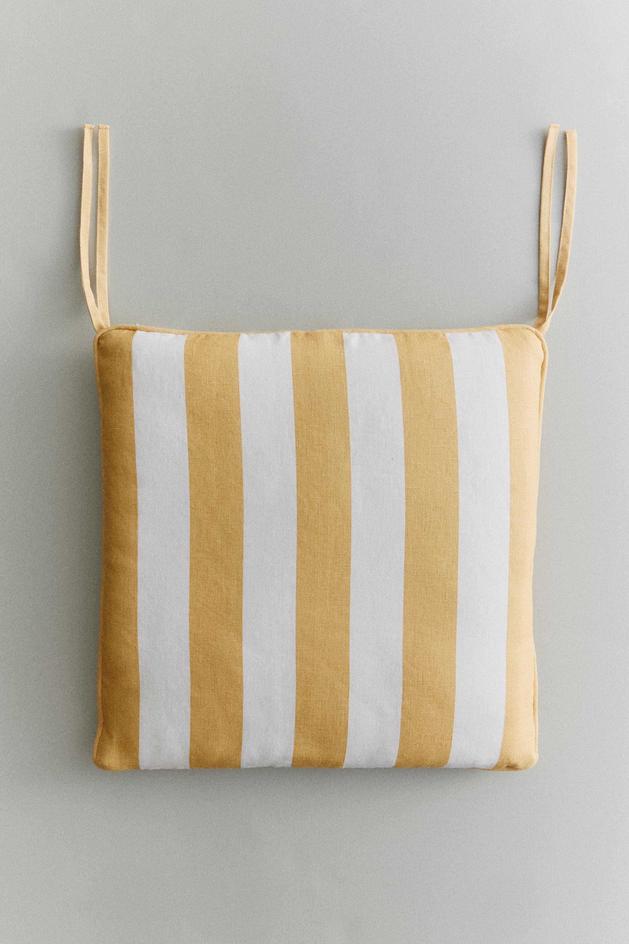 STRIPED CHAIR SEAT CUSHION
