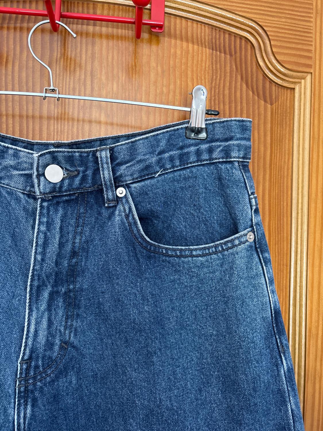 STRAIGHT FIT JEANS - Image 2