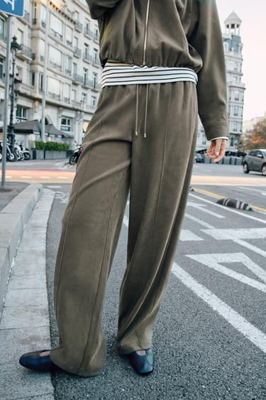 WIDE-LEG TROUSERS WITH ELASTIC WAIST - Khaki by Zara