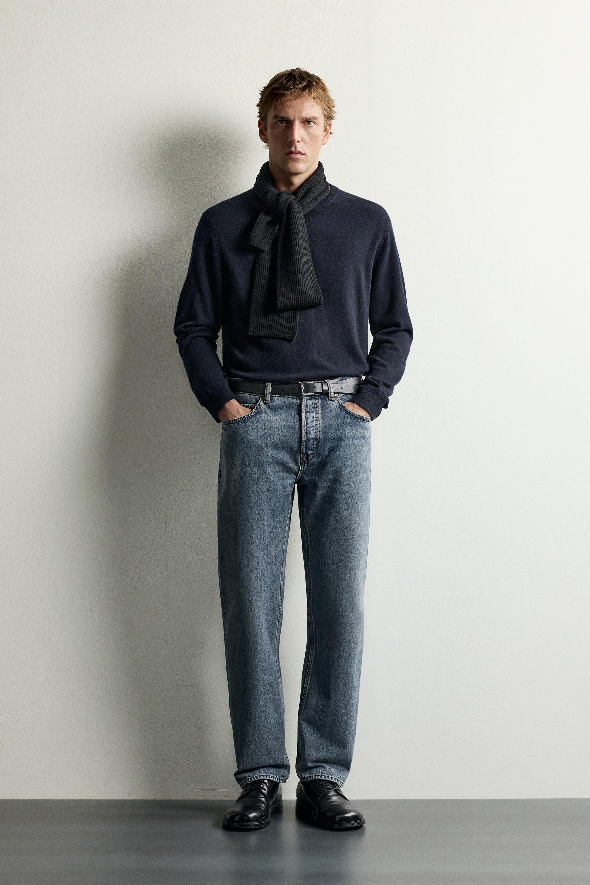 STRAIGHT-FIT JEANS